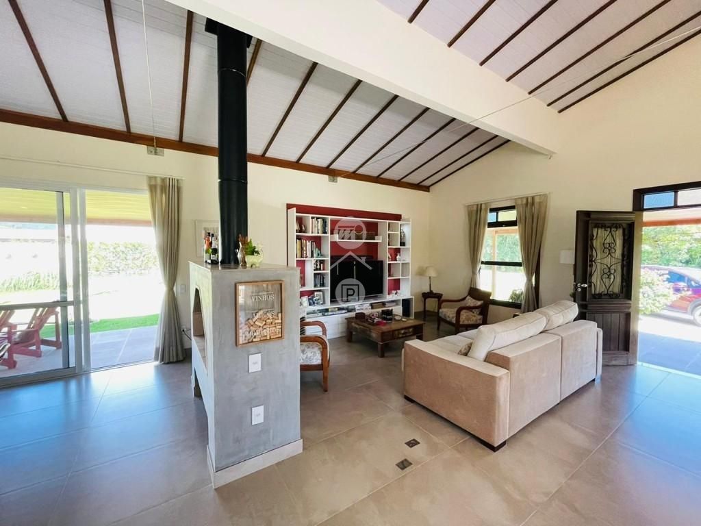 Casa em Sul do Rio, Santo Amaro da Imperatriz. 3 quartos, 320m². Imagem 6 de 15